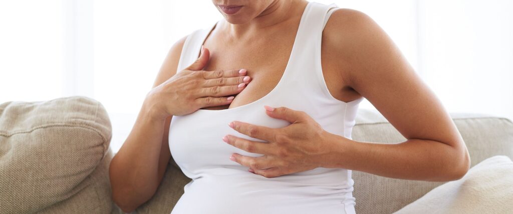 تغيرات على مستوى الثدي من أهم 5 أعراض الحمل المبكر