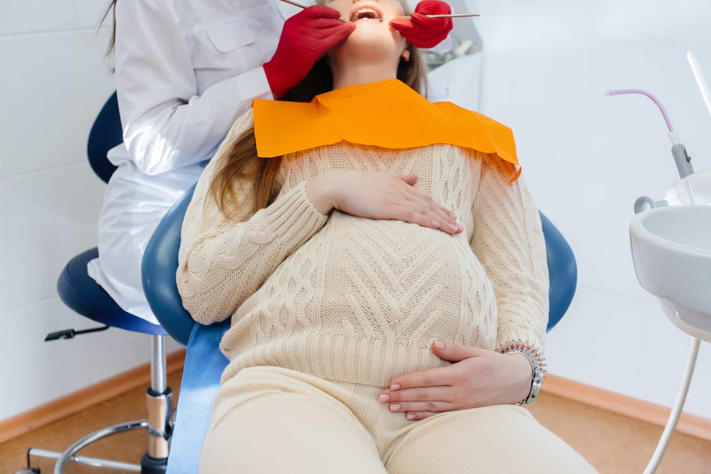 الذهاب لطبيب الأسنان خلال الحمل